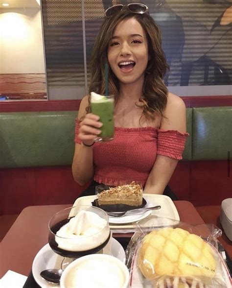 pokimane joi